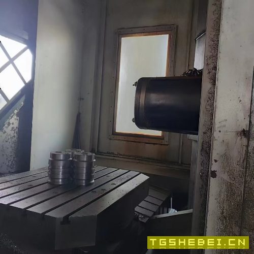 处理海天100H/D卧式加工中心一台,工作台1000/1250,.