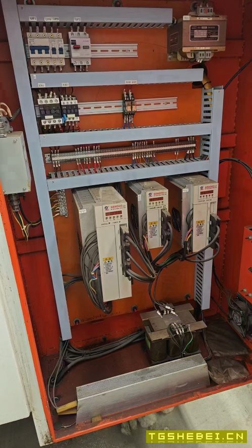 广州6150数控车，加工长度1米，广数系统，通电就能干.