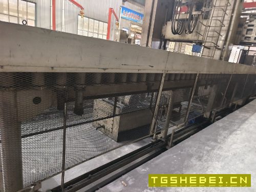 日立精机2650龙门立卧加工中心,双工交换作台,行程91.
