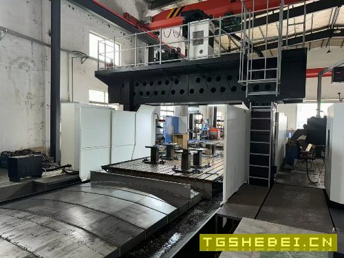 2023年4月纽威6米龙门,工作台3米6米,门宽3.8米,门.