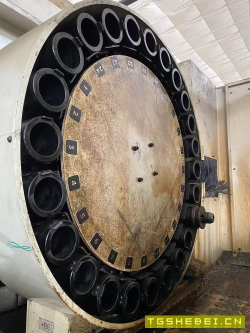 同款两台。青海一机XH755C/1工作台尺寸:500x500mm