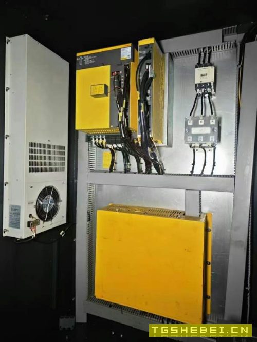 上海舒格重型1160加工中心,键春BT40主轴8000转,主电.