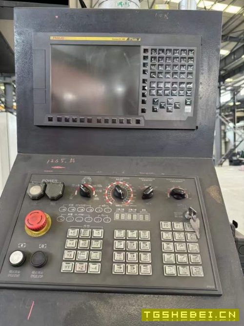 台湾大侨8830龙门加工中心,