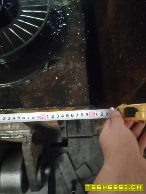杭州工厂刚刚买下2000吨框架液压机一台。有效台面2.2x.