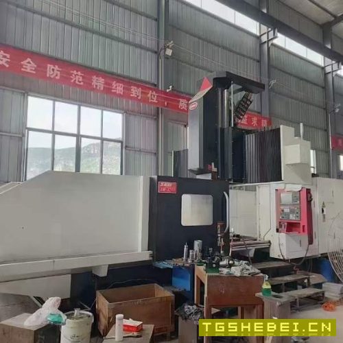 工厂在位出售乔峰LM3217龙门加工中心一台,2021年12月.