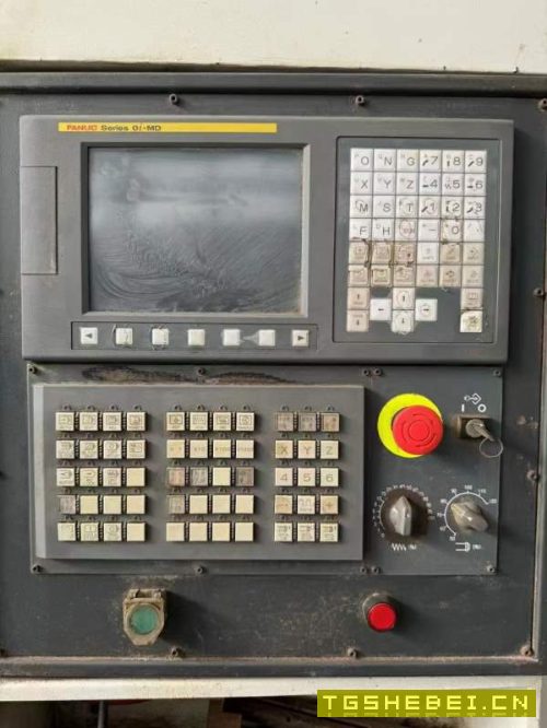 普什1890加工中心一台,三轴硬规bt50主轴,导轨镜面,.