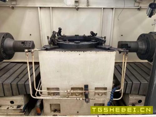 豫西机床厂T2118重卡汽车后桥壳双面专用镗床,直径550.