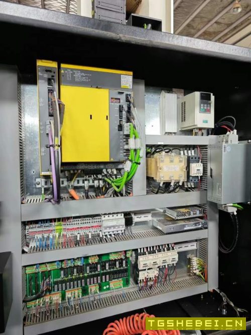 台群856S加工中心,发那科系统,BT40主轴12000转直联.