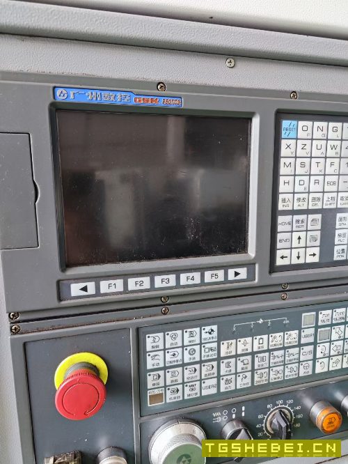 泉州博诚斜床身数控车，10寸卡盘，12工位刀塔，带尾座.
