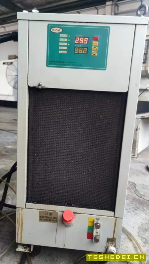出售浙江华特855加工中心系统:三菱M80系统主轴:BT40主.