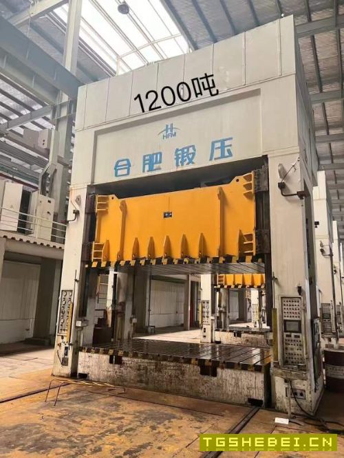 合肥锻压5800吨液压线：长沙工厂在位出售2000吨，台面.