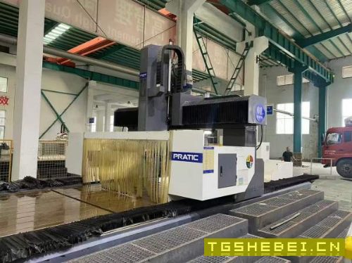 普拉迪数控科技PHB-CNC6000S型材机工作台:2000/6000m.