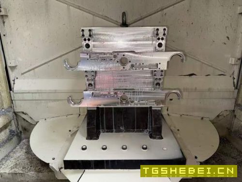 日本mazak6000卧加俩台,新款系统