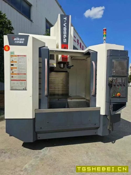 台群856S加工中心,发那科系统,BT40主轴12000转直联.