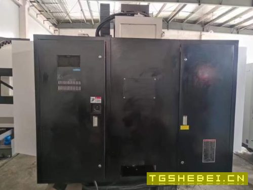 经台典群T-10L加工中心线两一硬导轨,BT40主轴8000转.
