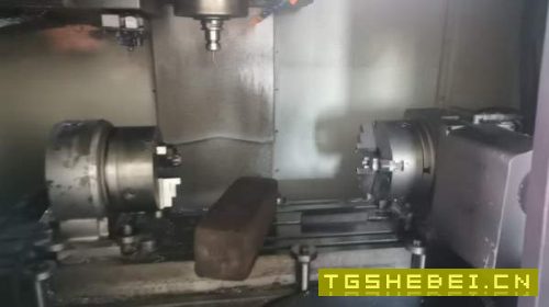 斗山4505，安装少用，带三千里四轴圆盘尾座。