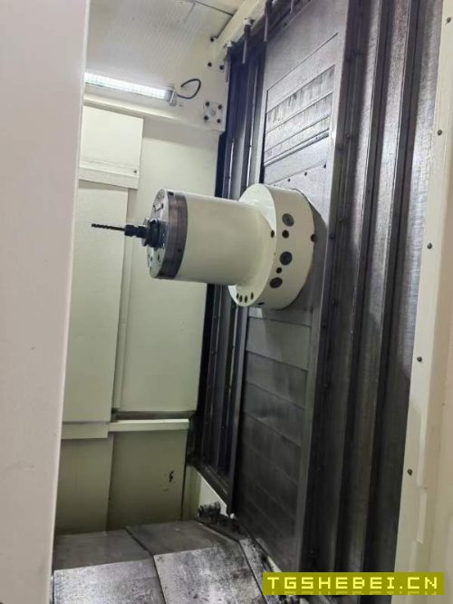 刚刚拿下两台MAZAK4000卧加,工作台,0,主轴50kg中心.