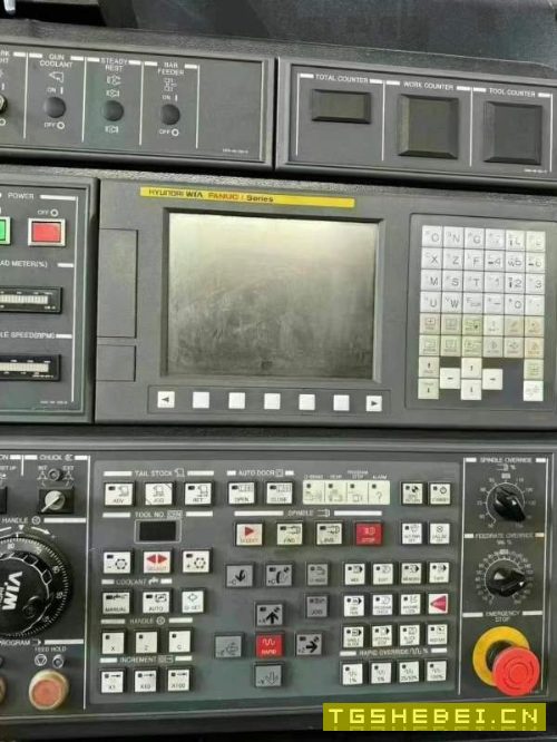 韩国威亚L400C斜身车,同款两台。15寸卡盘,10工位刀.