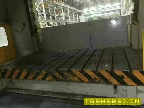 济南二机1800吨多连杆压力机一台，行程1000，模高1400.