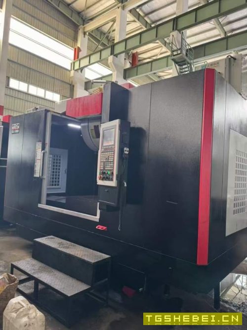 新到巨冈1500立加两台。BT50主轴,24把机械手刀库,台.