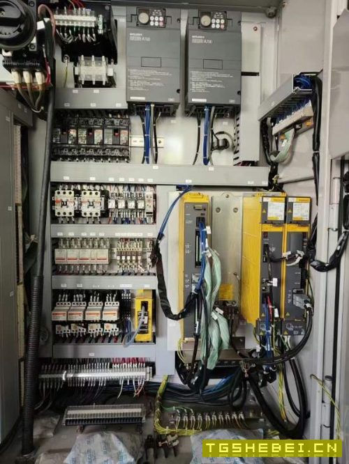 日新工机数控内圆磨床,新机精度,1折出售,用得上的.