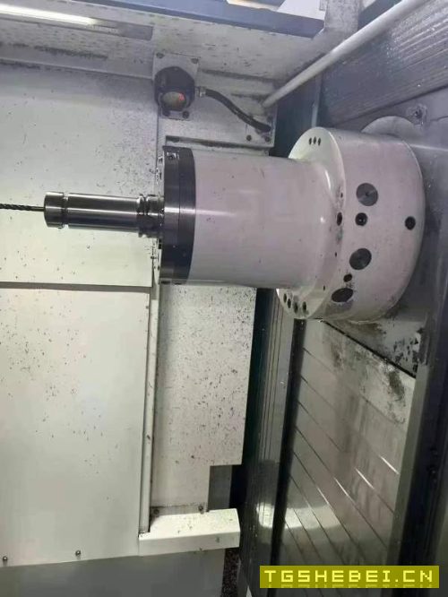仓库刚刚到货马扎克5000卧式加工中心