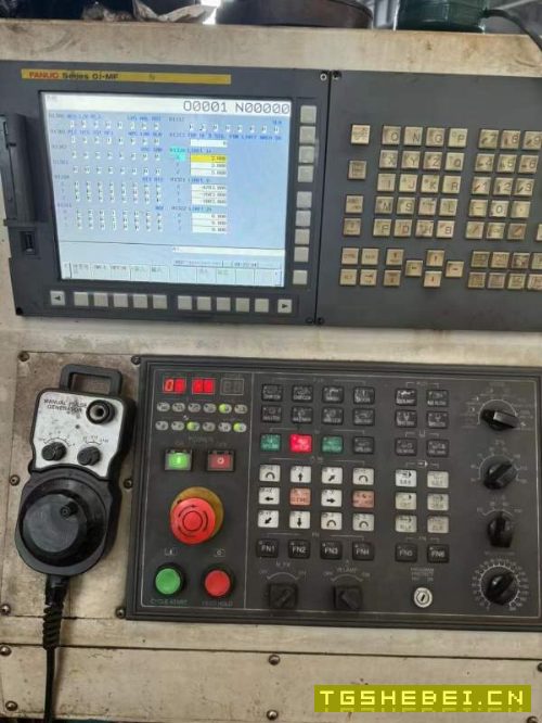 2017年泉州嘉泰4025重型龙门一台，bt50齿轮头，工作台.