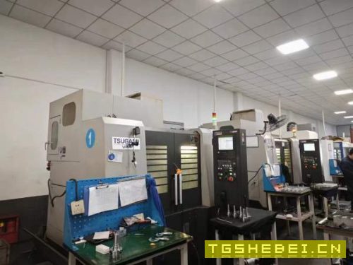 日本津上VA4高速加工中心,同款2台,BT40主轴,10000.
