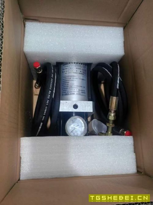 新到一套为公255四,配发那科系统,带圆盘尾座,带L块.