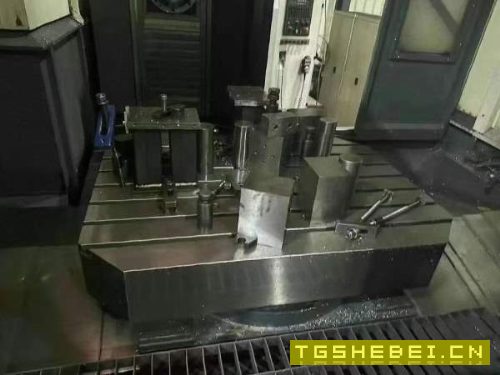 卧镗加工中心一台,带W轴,需要的联系