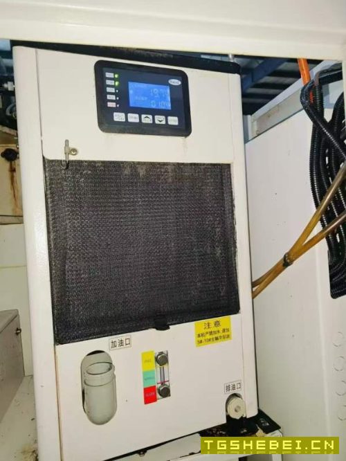 新到两台2021年厚道850加工中心，发那科OI-MF