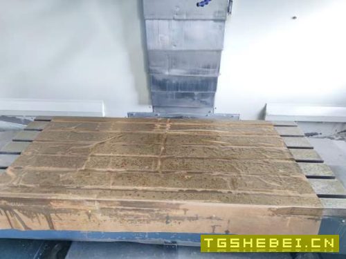 同款两台2017年台湾丽伟V-50L立加,BT40大主轴直径190.