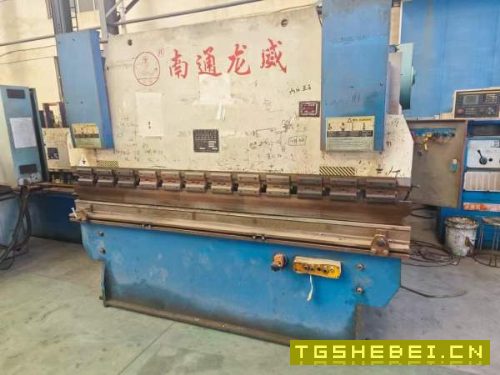 出售二台折弯机，一台63X2500的，一台100X2500的，少.