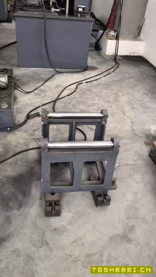 威海华东4米数控龙门导规磨床工作台尺寸16004500（毫.