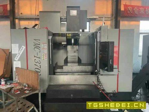 昆山工厂刚刚买下两台1370立式加工中心