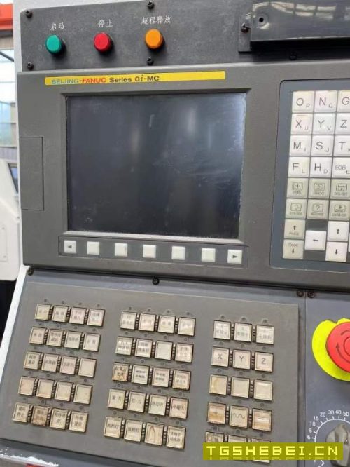 低价清货处理两台基本未用的北京一机714控数铣，齿轮b.