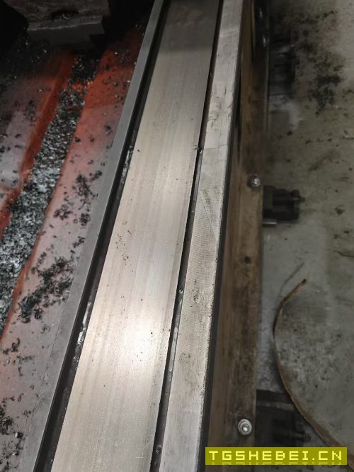 在位出售2007年青岛永立BXMQ20-16龙门刨铣,缺刨头,.