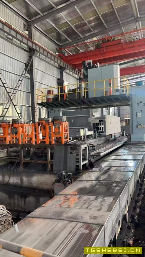 新定海天动柱12米龙门,带光栅尺,超重型机,工作台4.