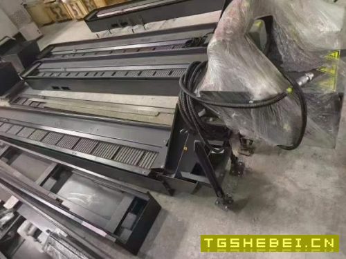 超低价出售!2024年全新机台湾大侨1580,BT50主轴,24.