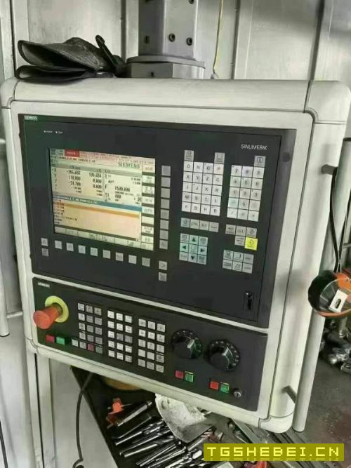 新瑞6513刨台数控镗床、工作台2X1.8米