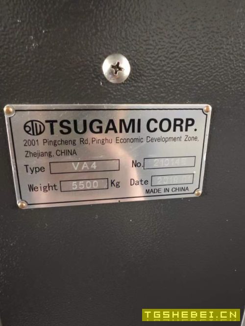已到库房同款两台日本津上VA4高速高精加工中心,主电.
