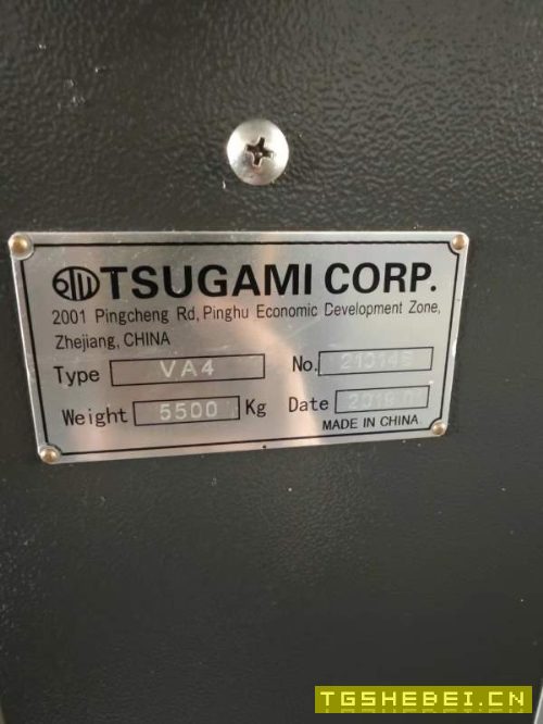 同款两台日本津上VA4高速高精加工中心,主电机18.5KW.