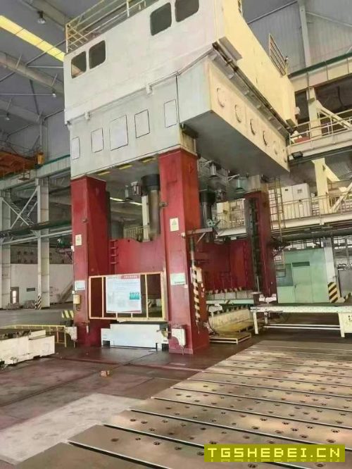 合肥锻压2000吨滑块行程:1500mm开口高度:2050mm工作台.