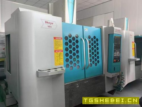 同款两台柯业V85立加三轴滚柱导轨.发那科0i-MFplus系.