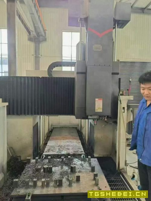 已到昆山仓库。刚刚买下在位2020年海天3013龙门,安装.