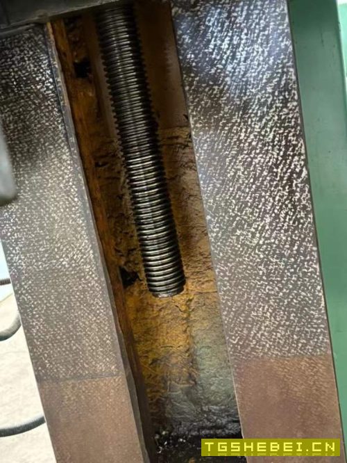 精品瓦房店2米5立车,加工高度2米。需要的客户联系