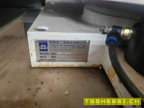 台湾东刚卧加400双工作台全新没使用