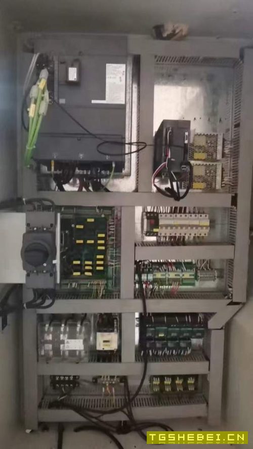 一台,23年仕兴鸿850加工中心,三线,三菱m80系统