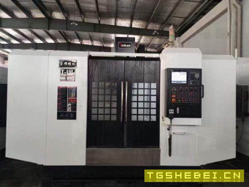 经典台群1060,两线一硬T-10L加工中心BT40主轴8000转.