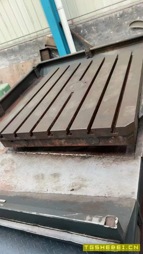 汉川重型110刨台镗一台型号:HPBC1116工作台:1.2m1.4.